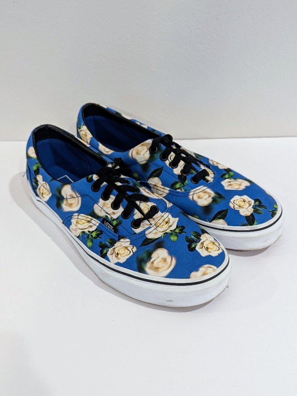 VANS Era Romantic Floral Lapis Blue 12 Sneakers Women's 10.5 Men's White Roses